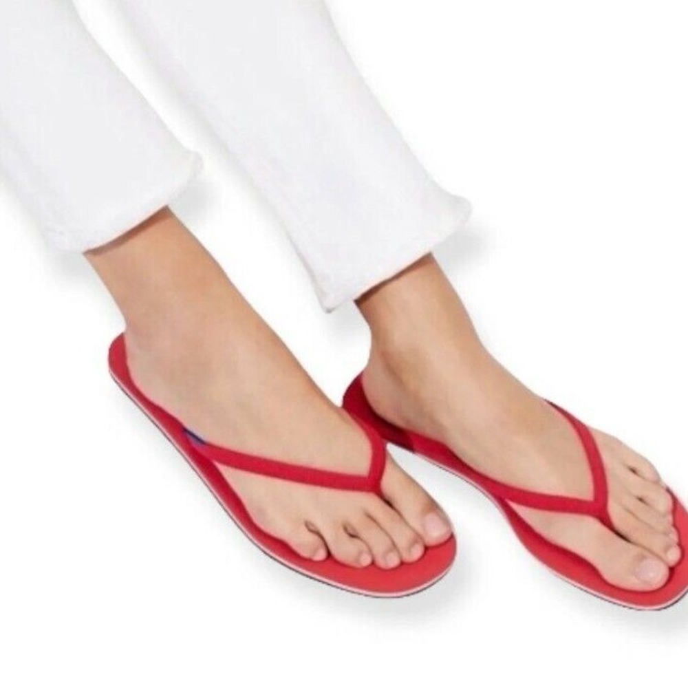 Rothy’s “retired” Flip flops in Firecracker Red 8
